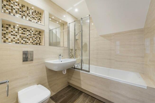 bathroom (1).jpg
