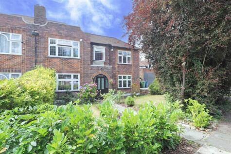 Furham Feild, Pinner