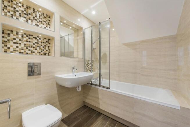 bathroom (1).jpg