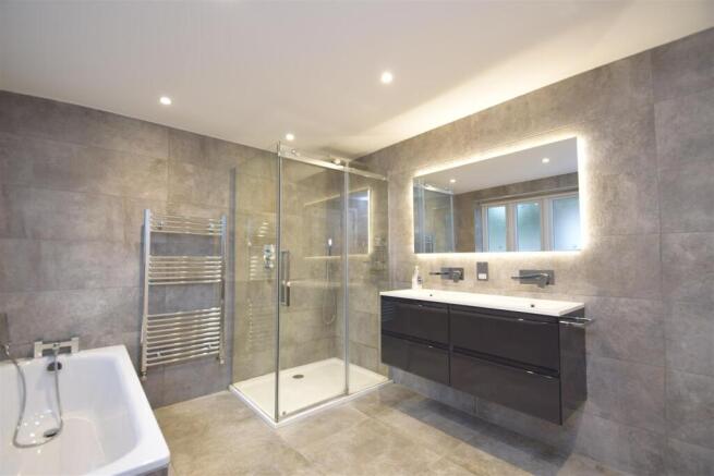 Ensuite