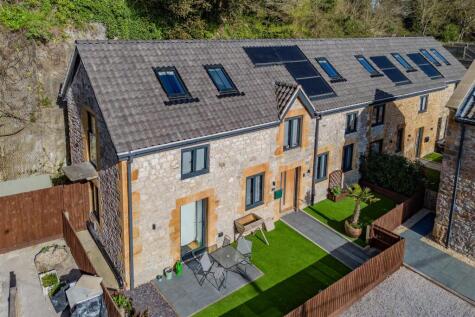 Beautifully converted barn in East Clevedon