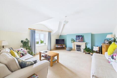 Hill Road home with spectacular estuary views