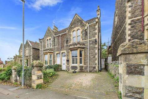 Prime Clevedon location near amenities