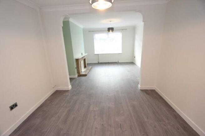 Lounge/ Dining ro...