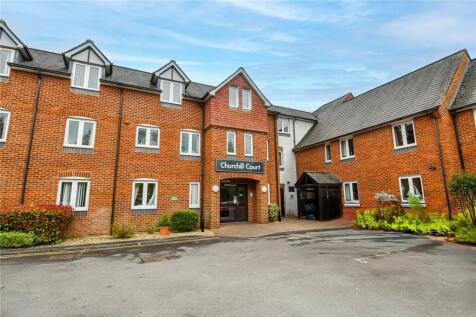 Kelham Gardens, Marlborough, Wiltshire, SN8