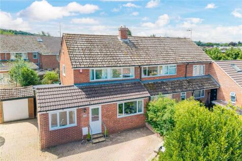 Barrow Close, Marlborough, Wiltshire, SN8