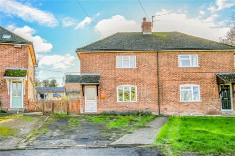 St. Andrews Close, Wootton Rivers, Marlborough, Wiltshire, SN8