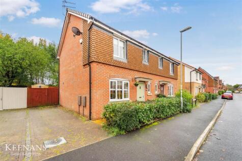 Fustian Avenue, Heywood