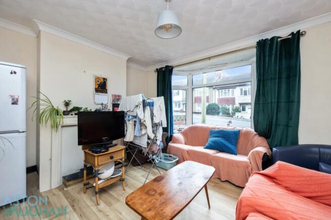 Eastbourne Road-007.JPG