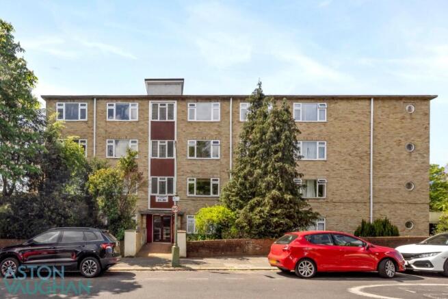 The Drive, Devonshire Court -010.JPG