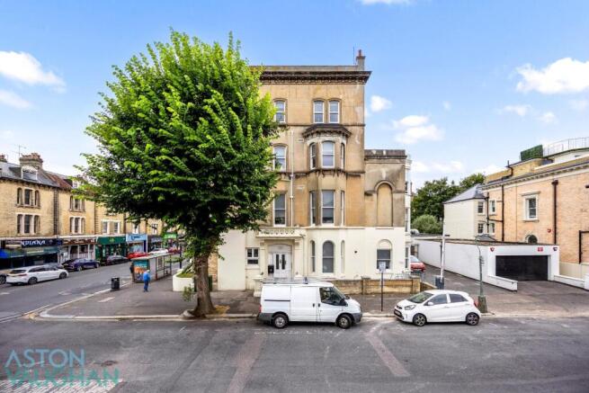 Selborne Road Flat 7_009.JPG