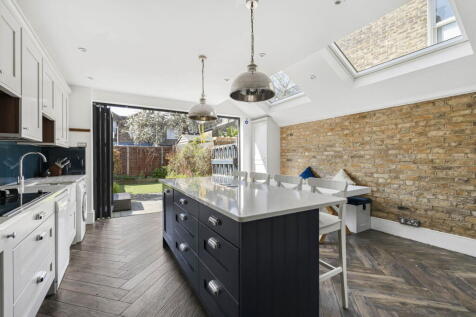 Leathwell Road, London SE8