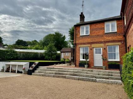 North Street, Turners Hill, RH10