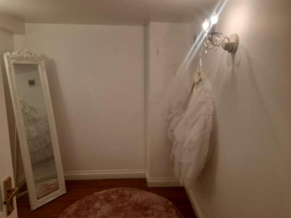 Fitting Room.jpg