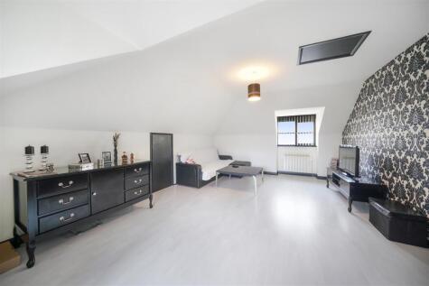 Northumberland Court, Hanworth Road, Hounslow. TW3