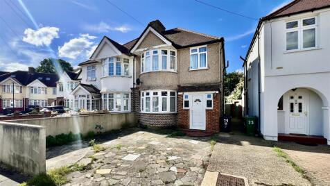Nelson Gardens, Whitton, TW3