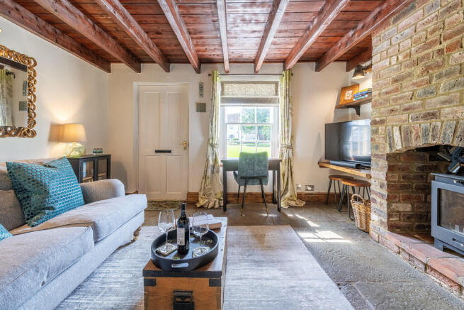 Lapwing Cottage -...