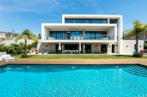 Photo of T6+1 Villa With Swimming-Pool, Oeiras