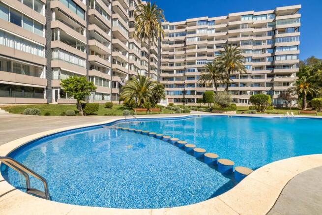Exterior and Pool (3