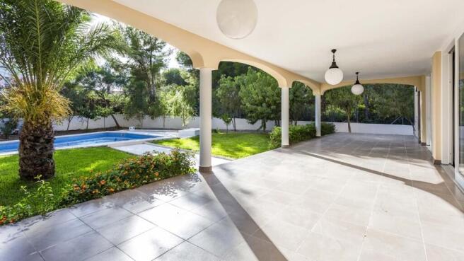 covered terrace and 