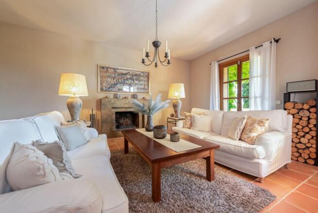 Living room (3)