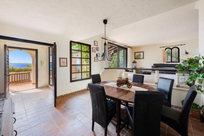 Dinning room (1)