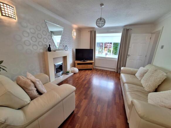 front room 1.jpg