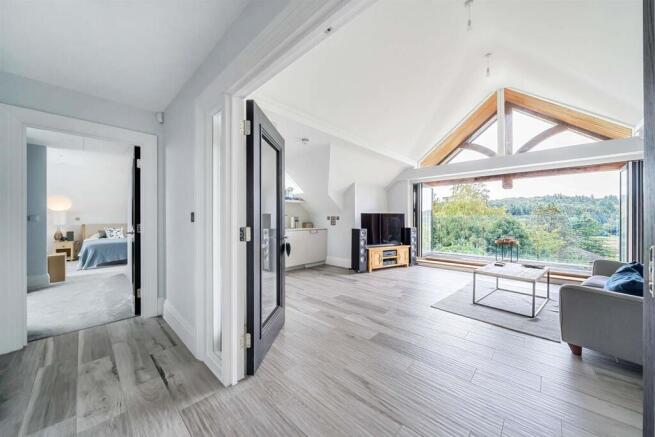 1031565 (2)c-1920.jpg