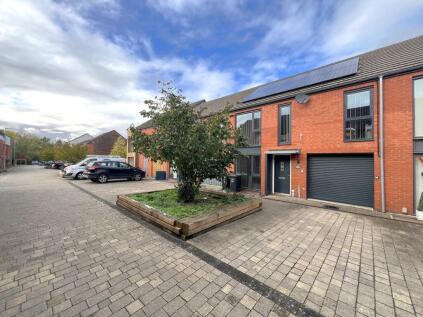 Moccasin Way, Street, BA16