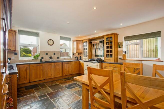 Kitchen/Breakfast Room