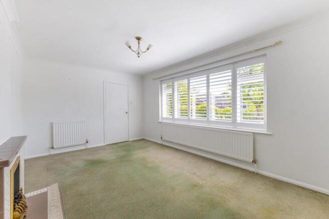 90527_3-Paddock-Close-Winterbourne-Dauntsey (6).jp