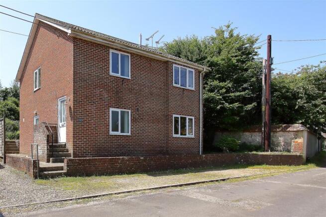 Flat 2  Church Road  (1).JPG