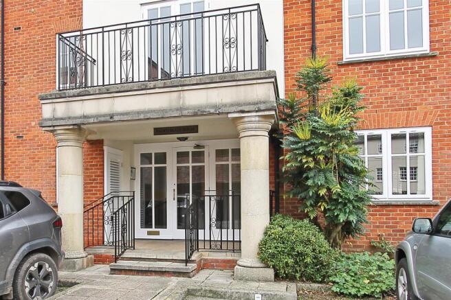 7 nightingale house PH4.JPG