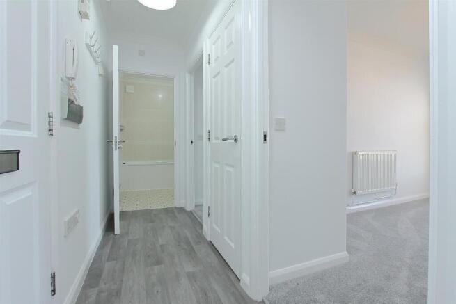 8 kingsway house PH10.JPG