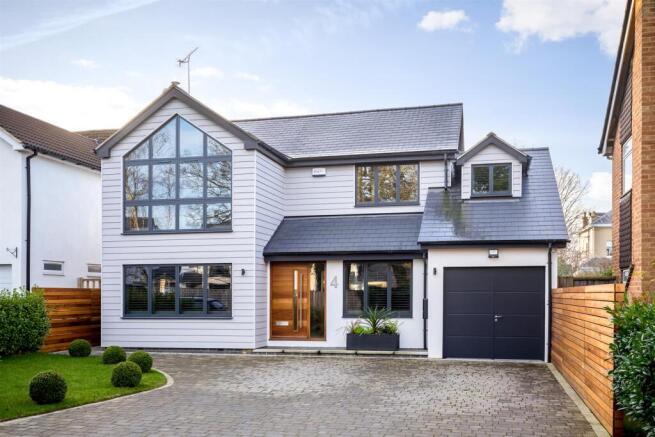 6 - 4 Walnut Close - GL52 3AG - Web.jpg
