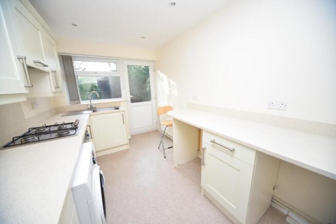 Kitchen 2.jpg
