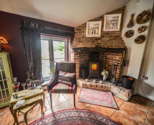 Sitting room with fire.jpg