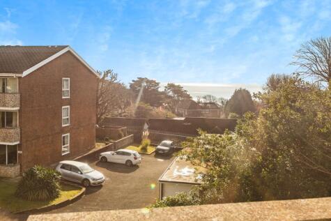 Groves Avenue, Langland, Swansea, SA3