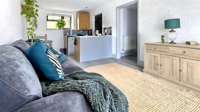 Lounge (1).png