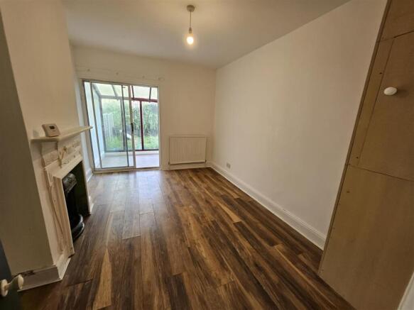Family Room.jpg
