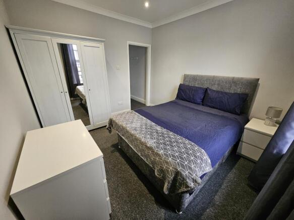 En-Suite bedroom with all bills included. Profess