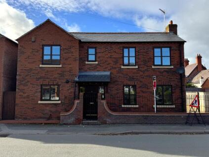 Salop Mews, Overton-on-Dee.