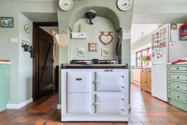 Kitchen centre.jpg