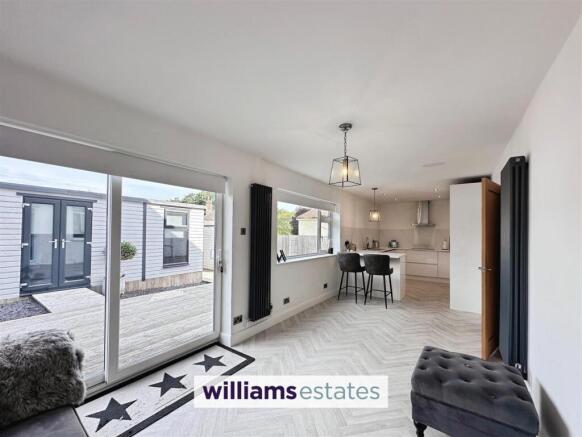 Open Plan Living/Kitchen