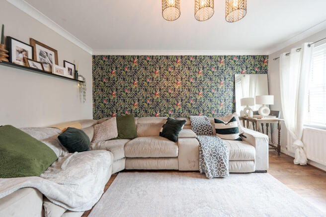 LOUNGE 2