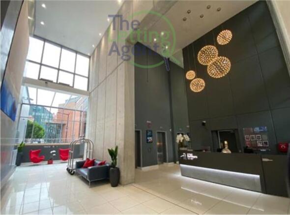 Entrance / Concierge