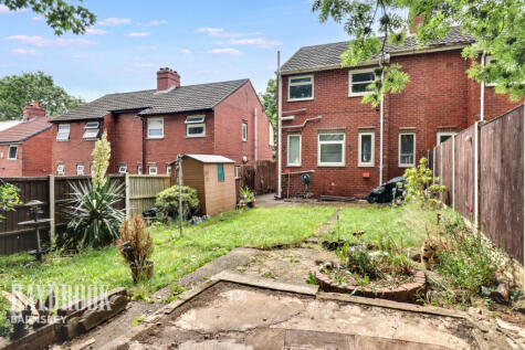 Pontefract Road, Lundwood