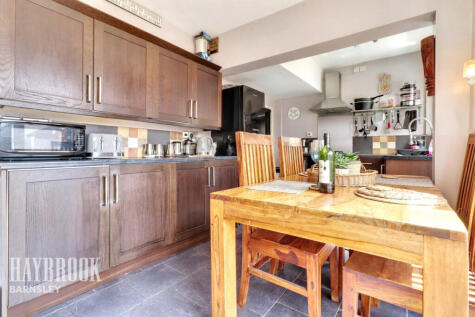 Queens Drive, Dodworth