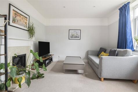 Dounesforth Gardens, London, SW18