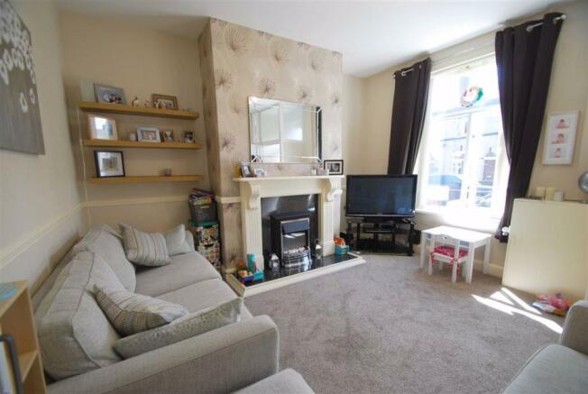 2 bedroom terraced house for sale in Oram Street, Chesham 